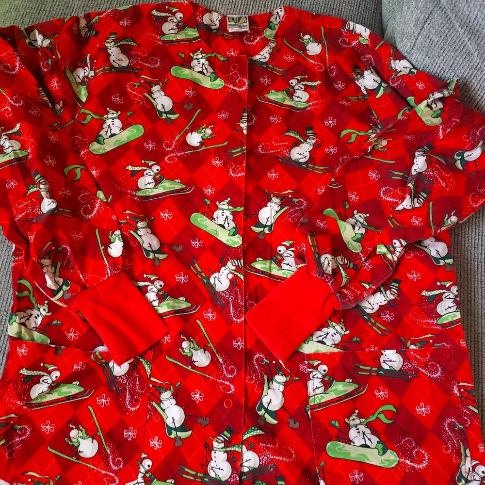 Women's M winter scrub top